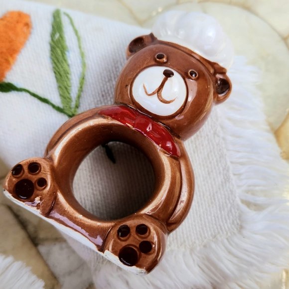 Vintage - Set of 4 - Hand-Painted Porcelain Bunny Napkin Ring - Picture 5 of 9